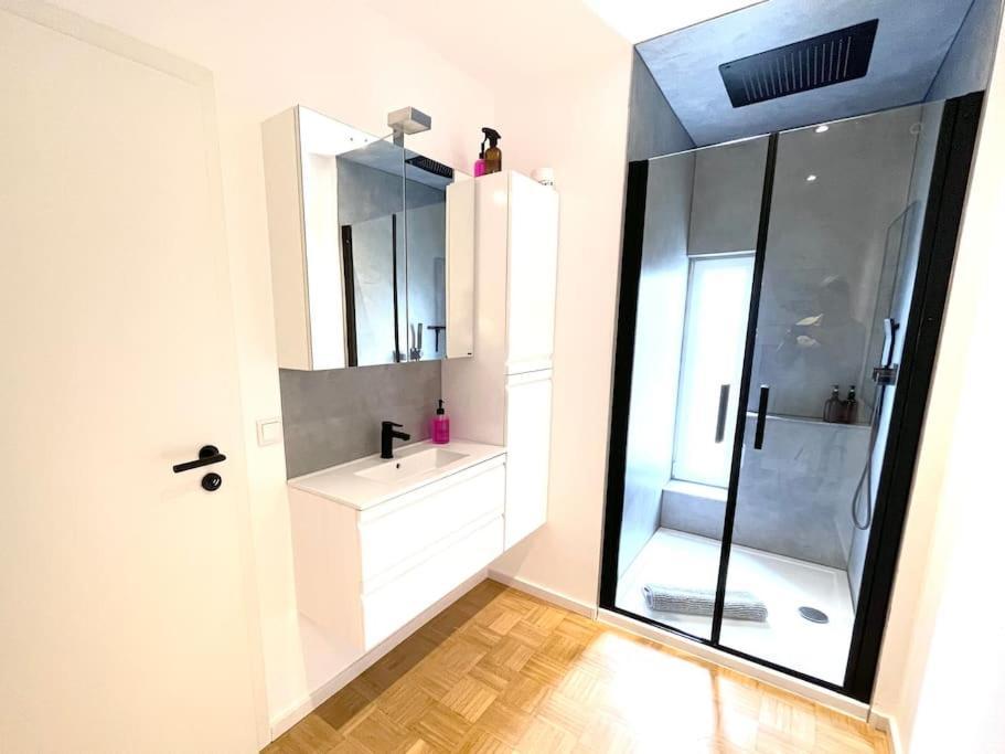 Apartment In Berge